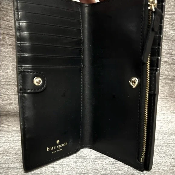 Kate Spade - EUC Black Pebbled Leather & White Trim Snap Wallet - 6.75” x 3.5” - Picture 5 of 9